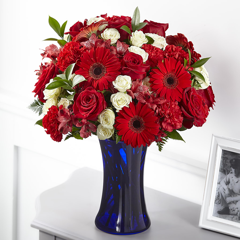 Hearts Embrace Bouquet – TOWN CENTER FLORIST & GIFTS INC, Orlando FL