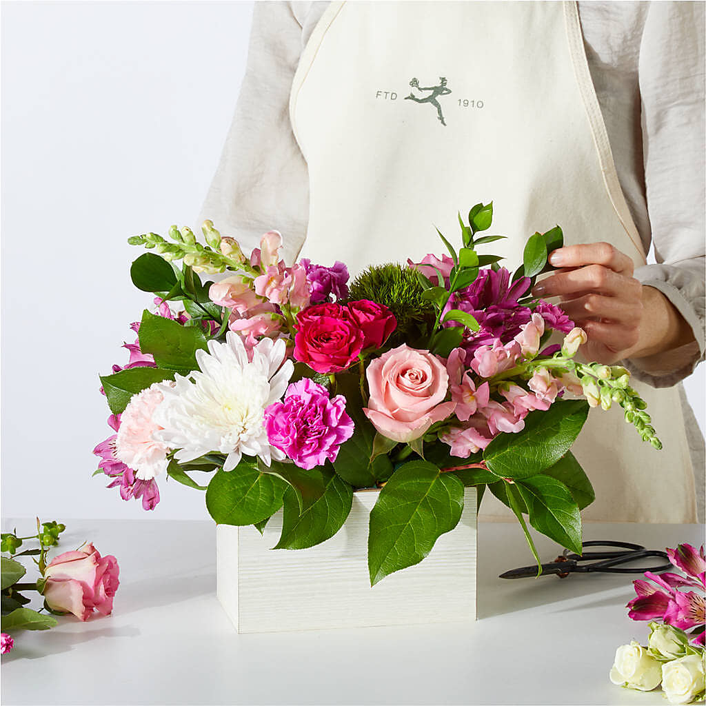 Sweetberry Box – A Florist Original – TOWN CENTER FLORIST & GIFTS INC, Orlando FL